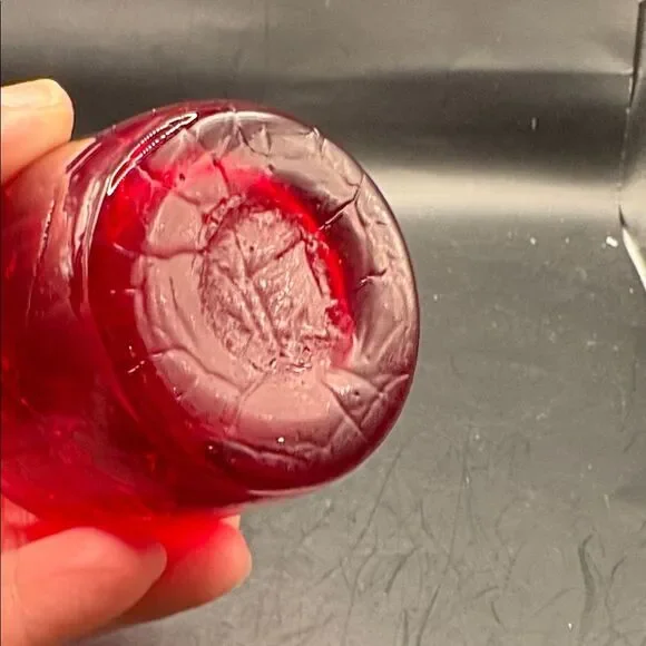 Vintage ruby red crackle glass pitcher with clear handle - Picture 6 of 6